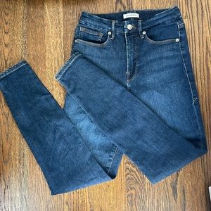 Good American ‘Good Legs’ skinny jeans